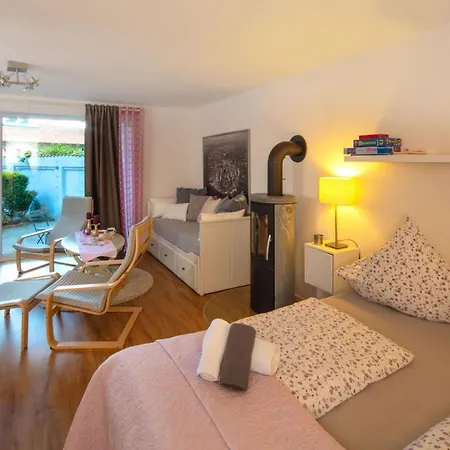 Apartman Gemutliches Ferienhauschen Im Park *